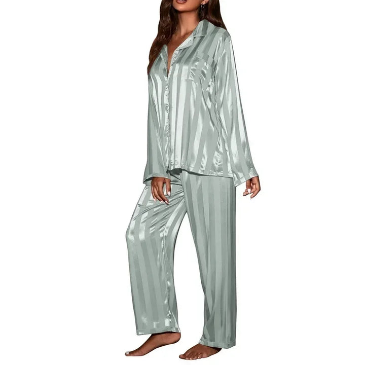 Line | Stilfuld Stribet Satin Pyjamasæt